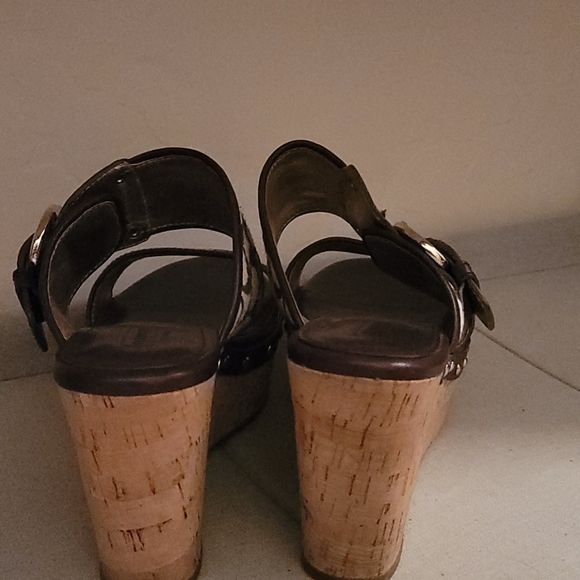 Coach - Picture 4 of 4